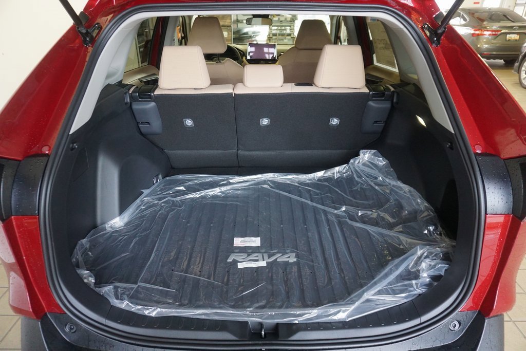 New 2025 Toyota RAV4 LE image 17