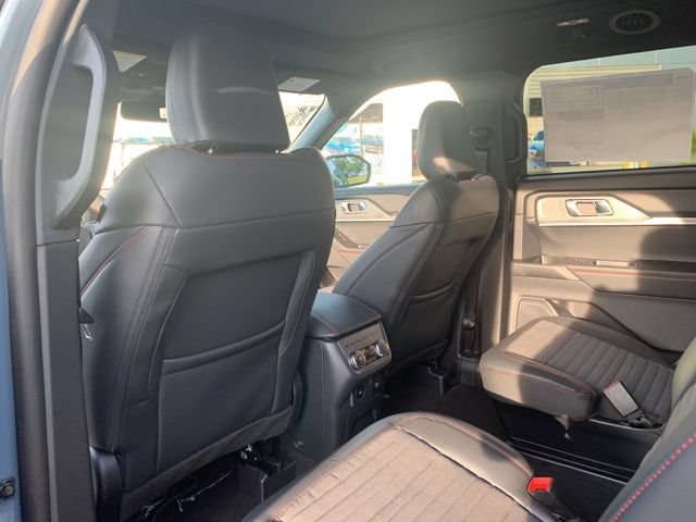 Used 2026 Ford Explorer ST-Line w/ ST-Line Street Pack AWD/4WD image 20