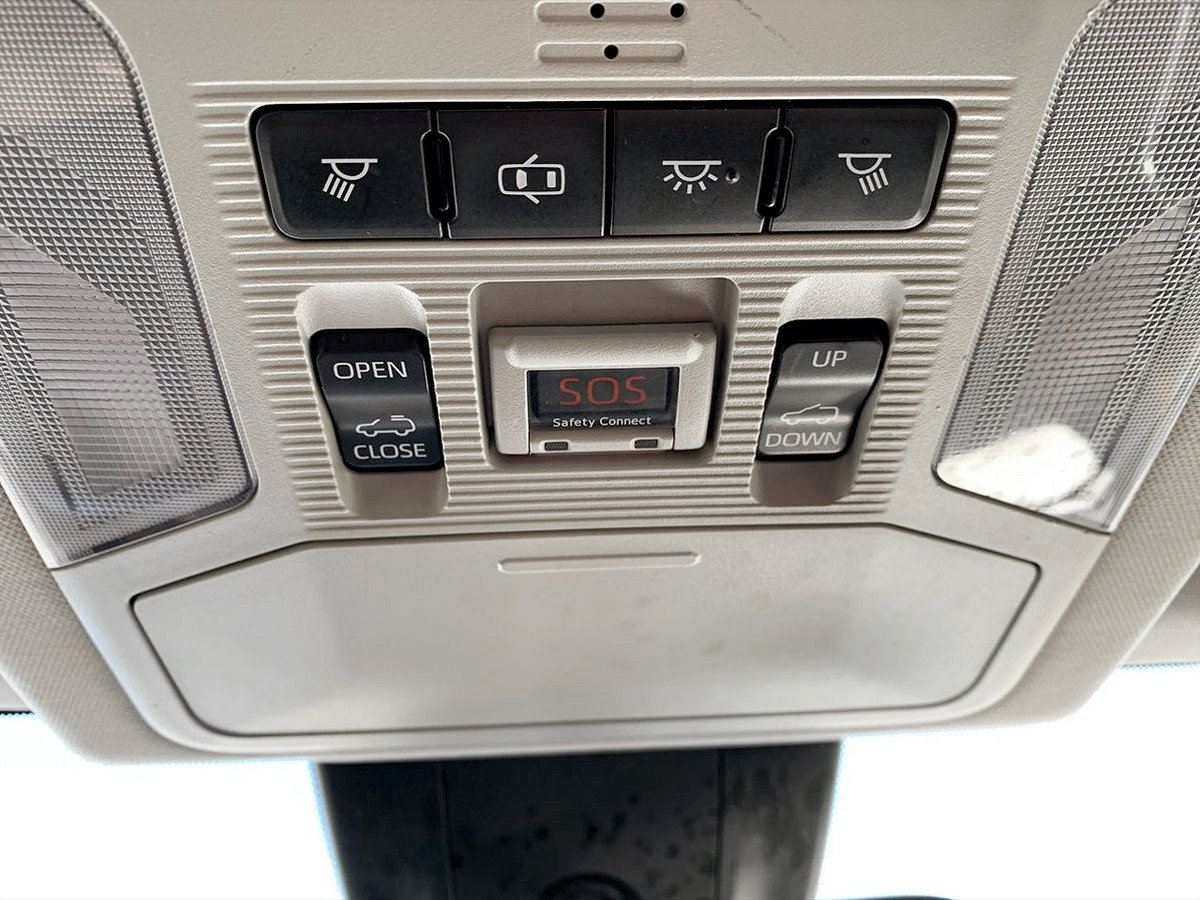 Used 2019 Toyota RAV4 XLE Premium FWD image 26