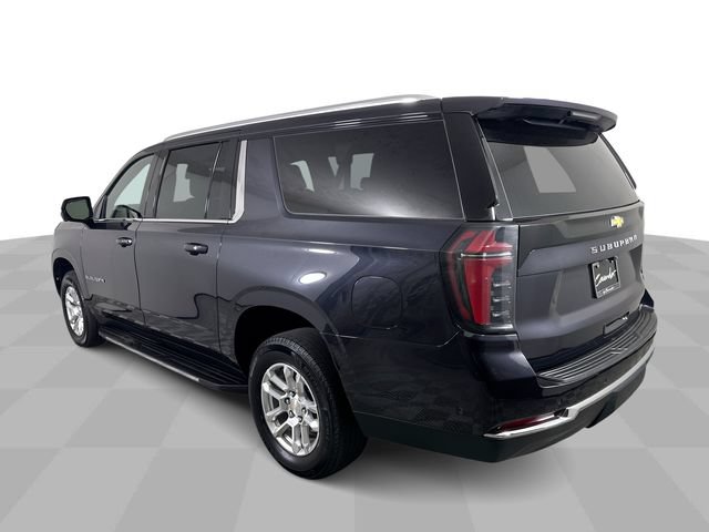 Used 2025 Chevrolet Suburban LT AWD/4WD image 6