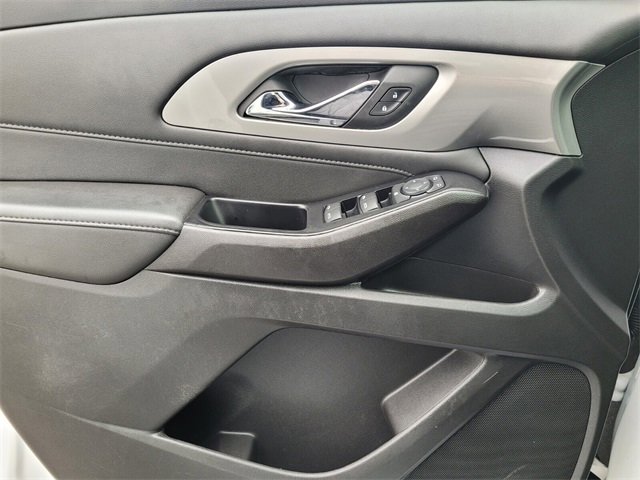 Used 2023 Chevrolet Traverse LT image 25
