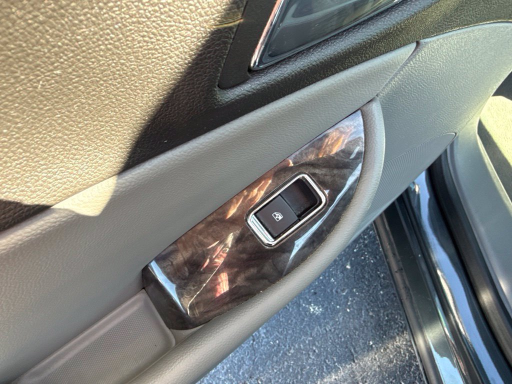 Used 2014 Chevrolet Impala LT FWD image 23