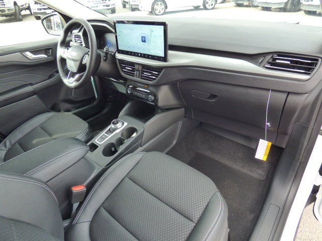 New 2025 Ford Escape SE image 9