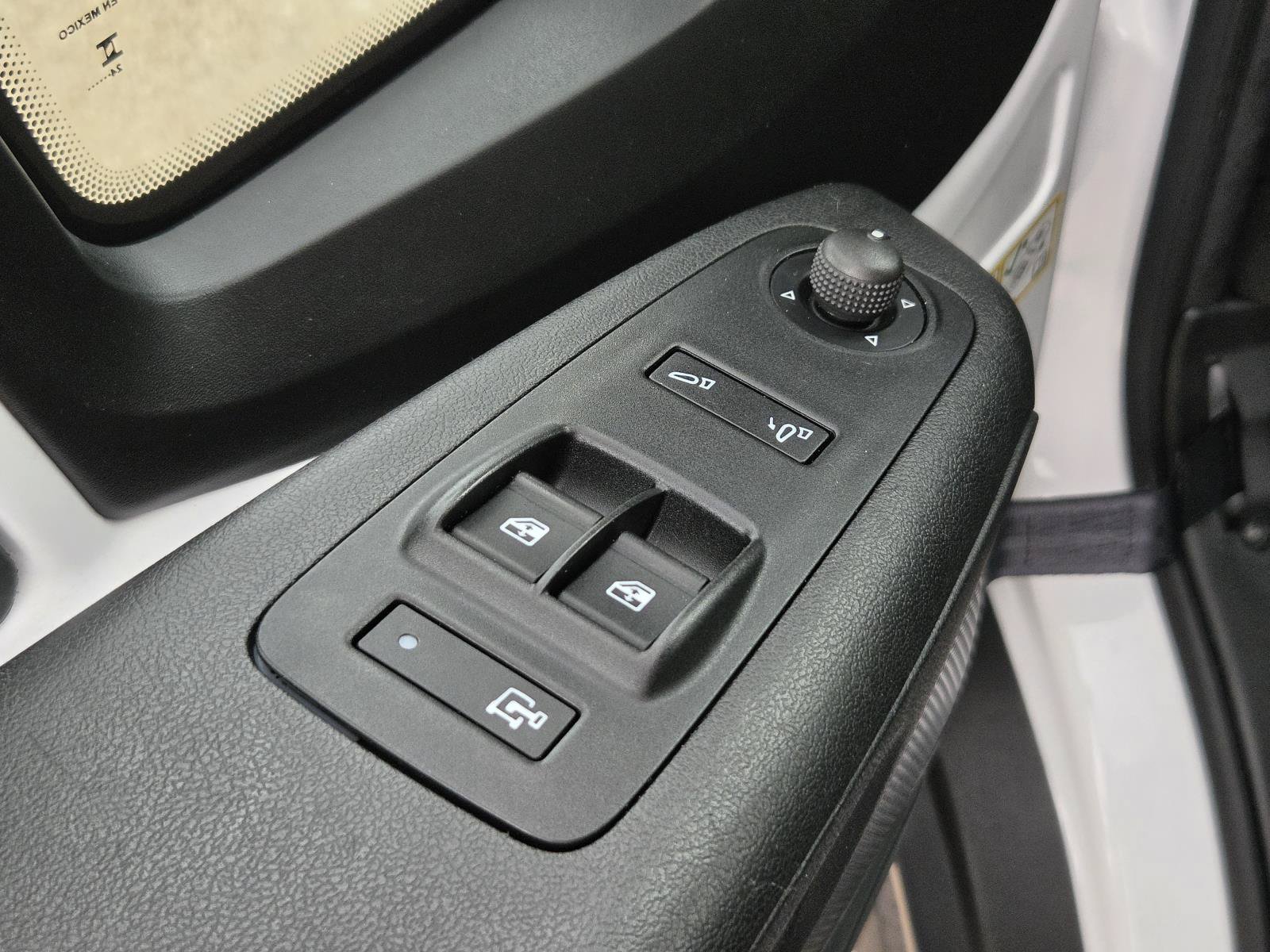 Used 2025 RAM ProMaster 2500 w/ Convenience Group FWD image 16