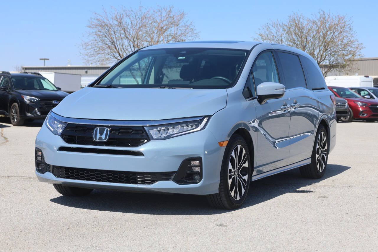 Used 2025 Honda Odyssey Elite image 6