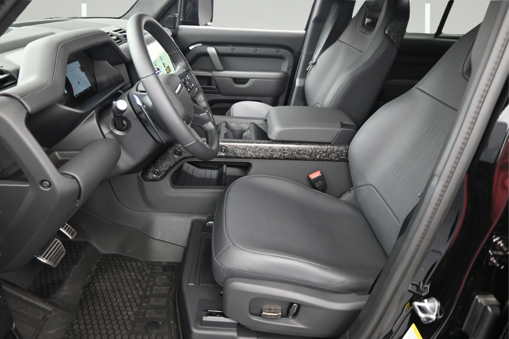 New 2026 Land Rover Defender 110 AWD/4WD image 5