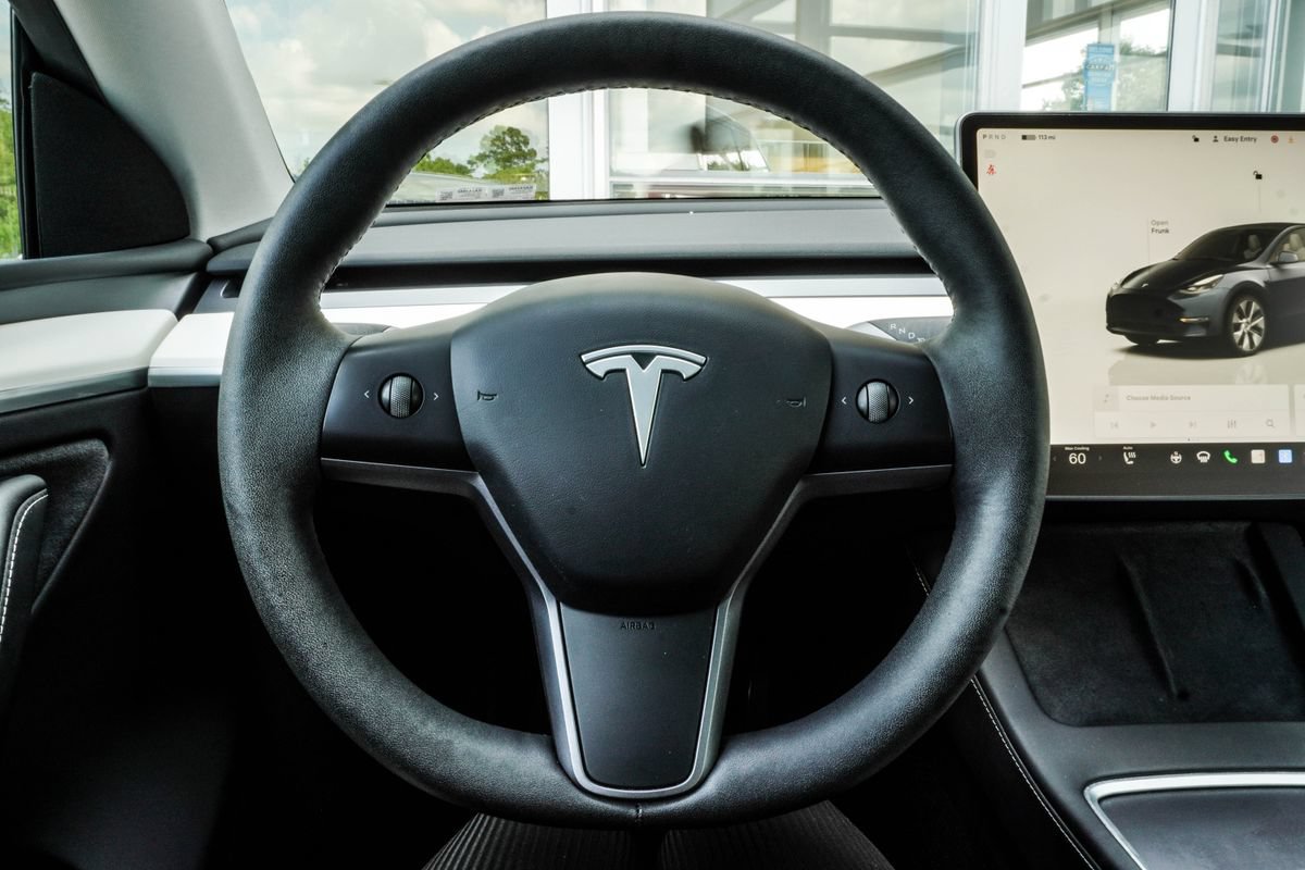 Used 2024 Tesla Model Y Long Range AWD/4WD image 15