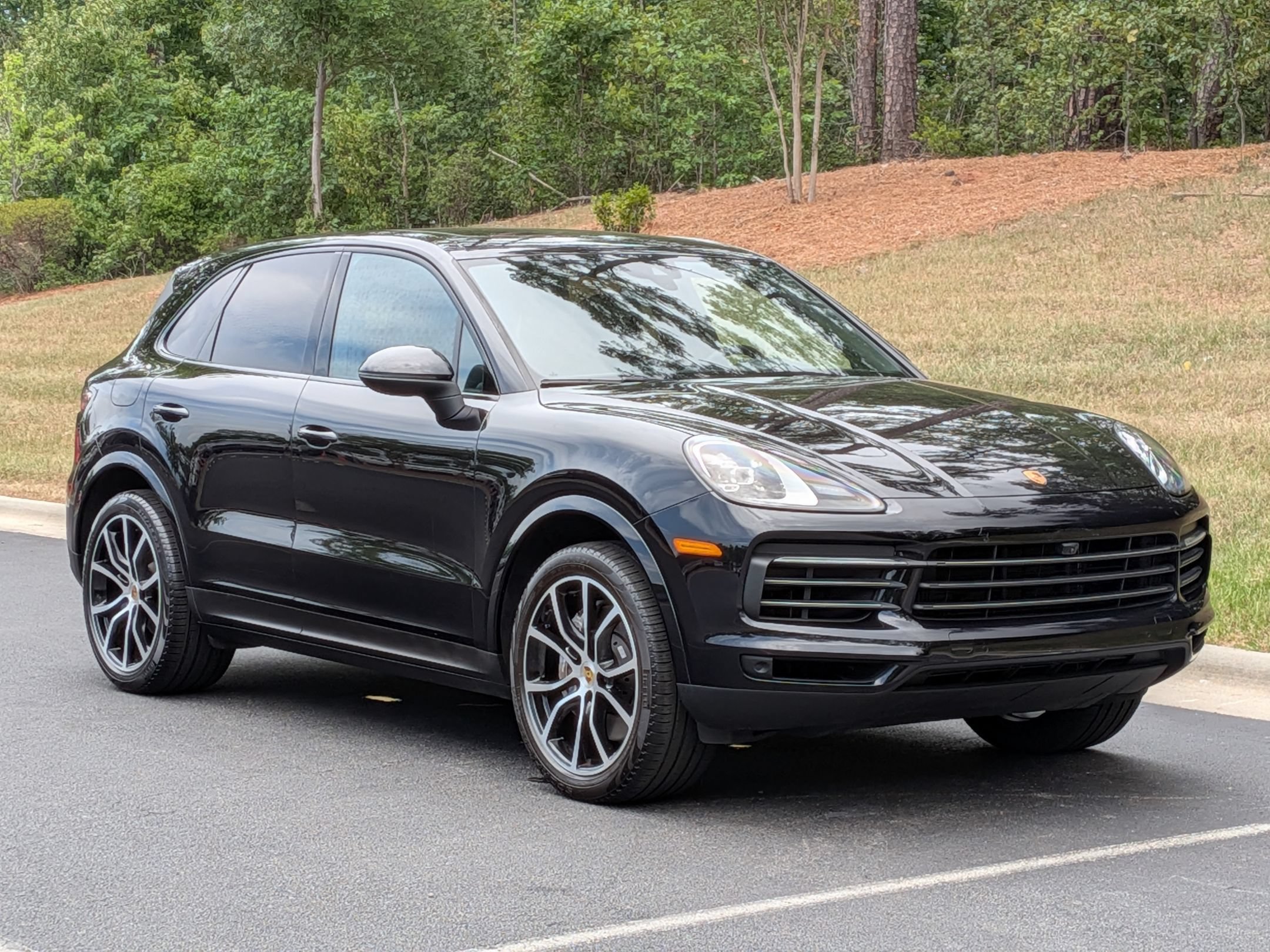 Certified 2022 Porsche Cayenne Platinum Edition AWD/4WD image 33