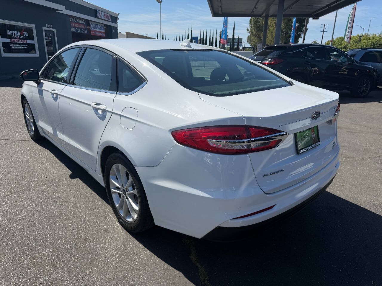 Used 2019 Ford Fusion SE FWD image 7
