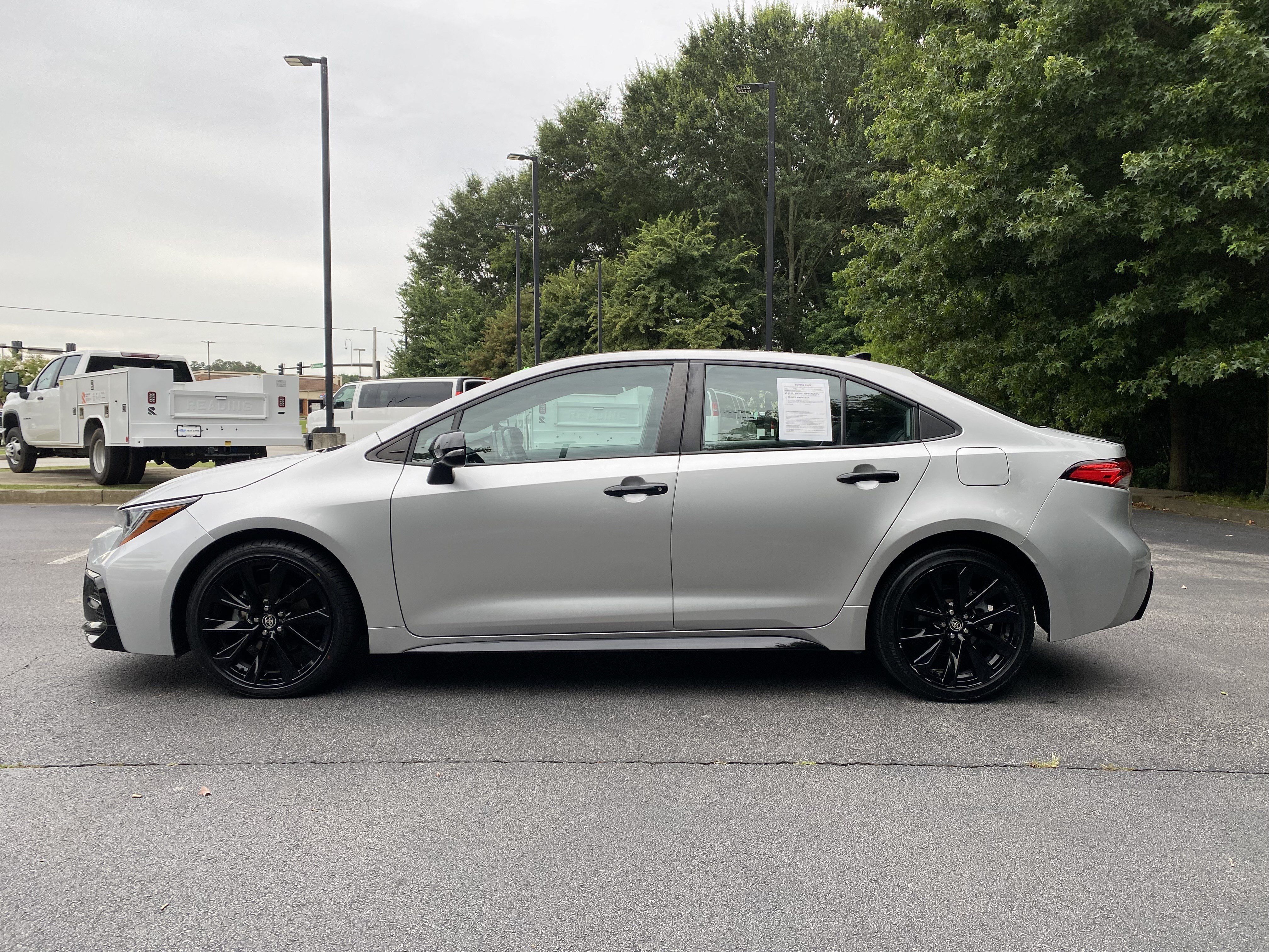 Used 2020 Toyota Corolla SE FWD image 6