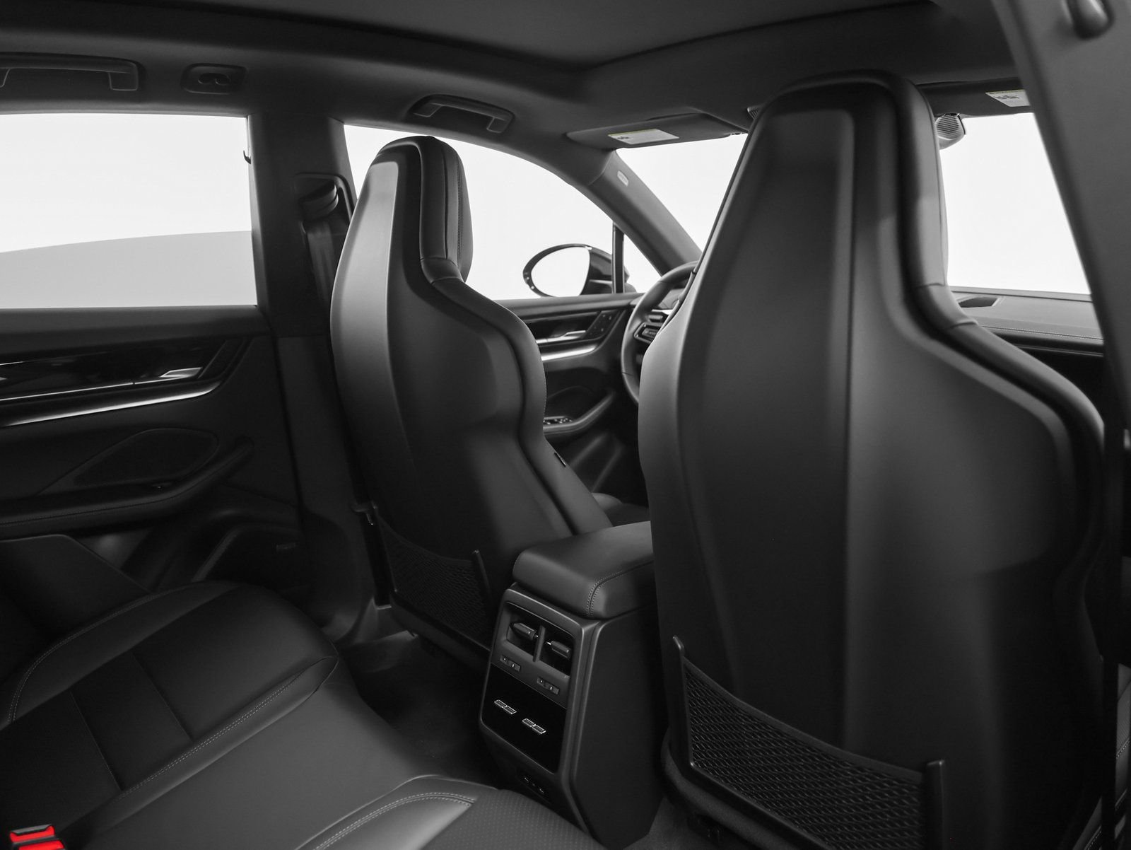 New 2026 Porsche Macan 4 Electric image 28