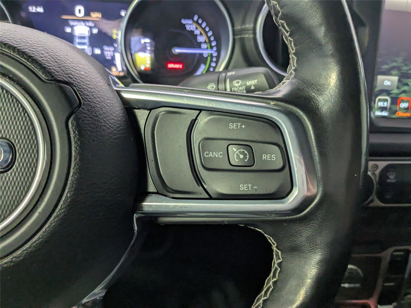 Used 2021 Jeep Wrangler Unlimited Sahara w/ Cold Weather Group image 15