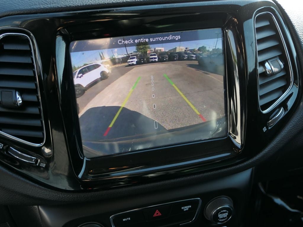 Used 2019 Jeep Compass Latitude FWD image 22