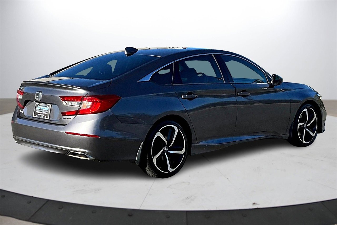 Used 2018 Honda Accord Sport image 8