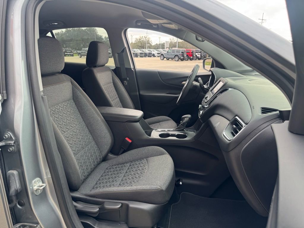 Used 2023 Chevrolet Equinox LT image 23