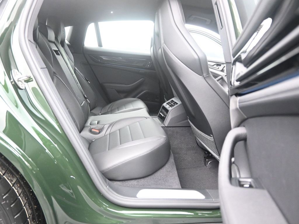 New 2025 Porsche Panamera image 21