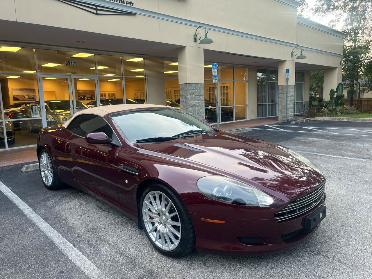 Used 2007 Aston Martin DB9 Volante RWD image 15