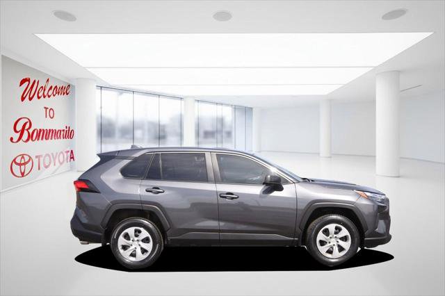 Certified 2023 Toyota RAV4 LE AWD/4WD image 5