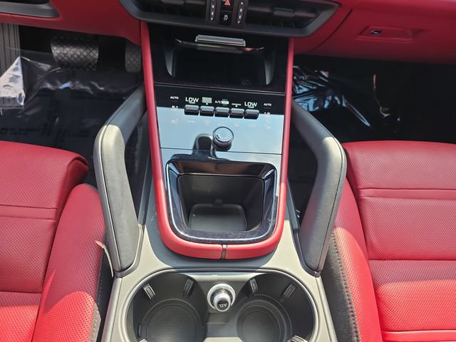 Used 2024 Porsche Cayenne AWD/4WD image 18
