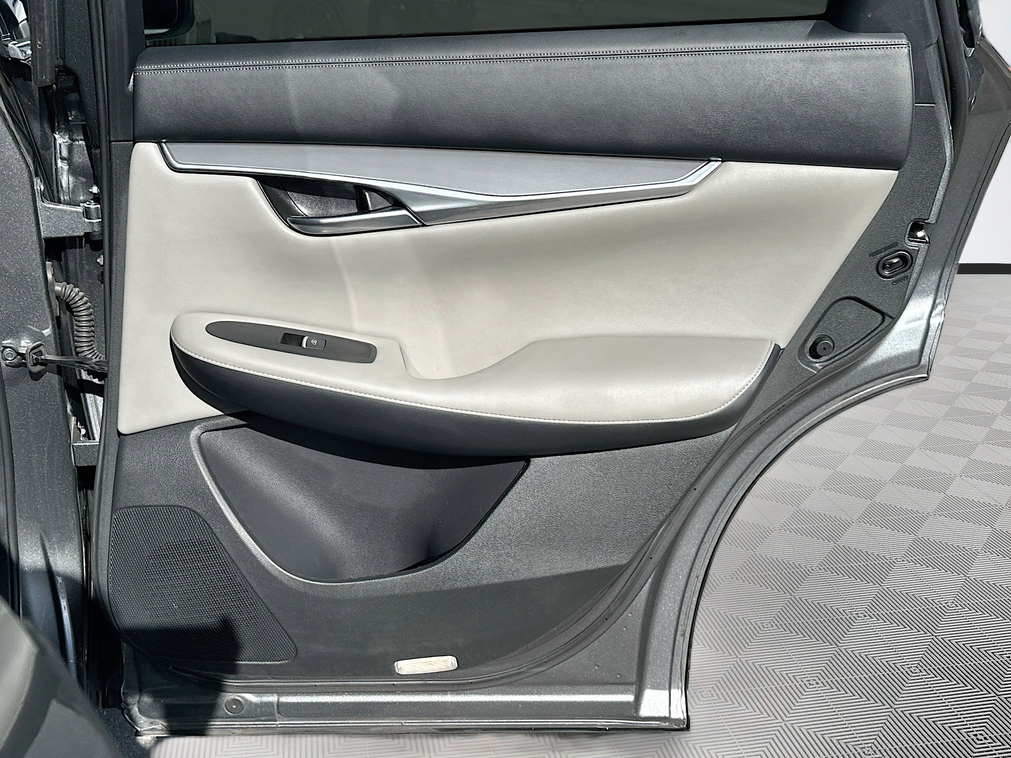 Used 2023 INFINITI QX50 Luxe image 31