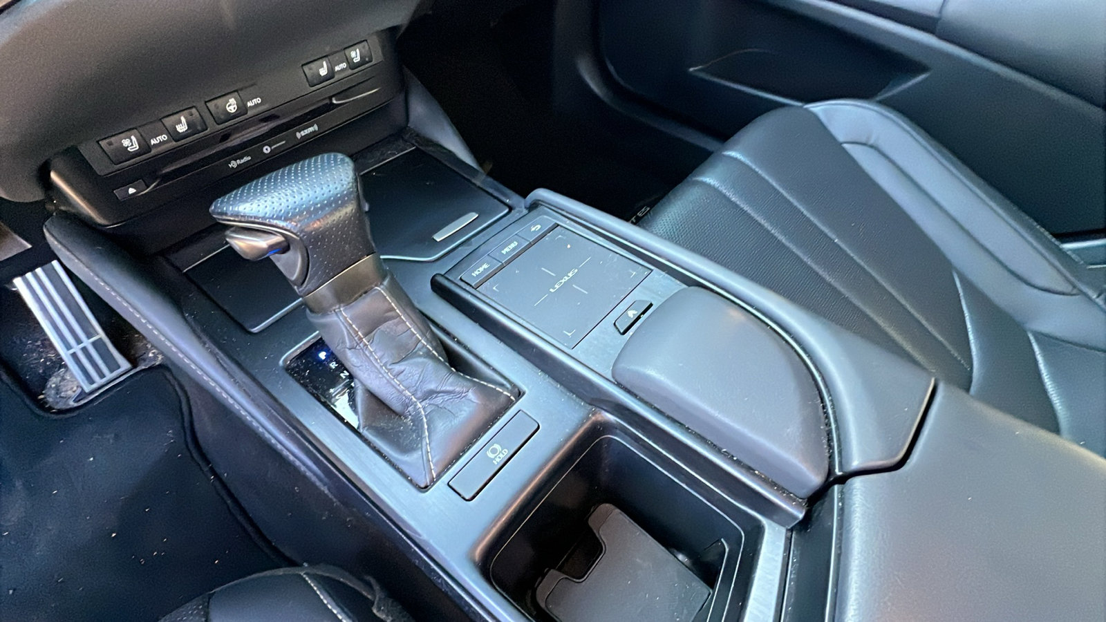 Used 2020 Lexus ES 350 F Sport w/ Accessory Package 2 image 31