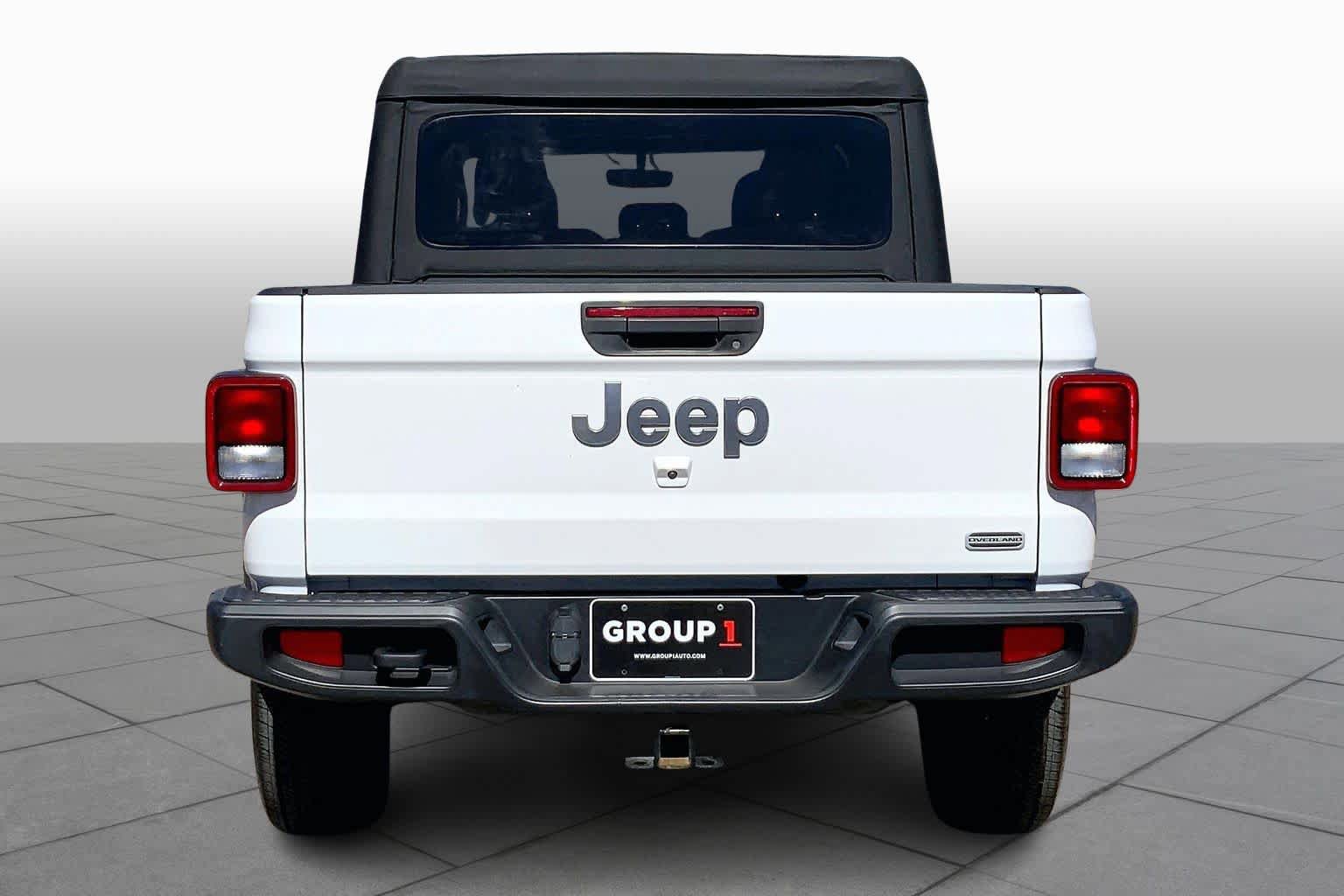 Used 2022 Jeep Gladiator Overland w/ Trailer Tow Package AWD/4WD image 8