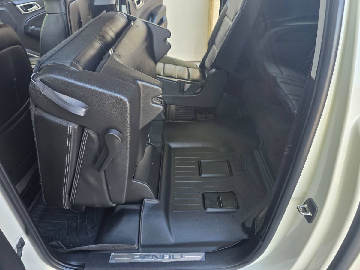 Used 2015 GMC Yukon XL Denali w/ Touring Package AWD/4WD image 35