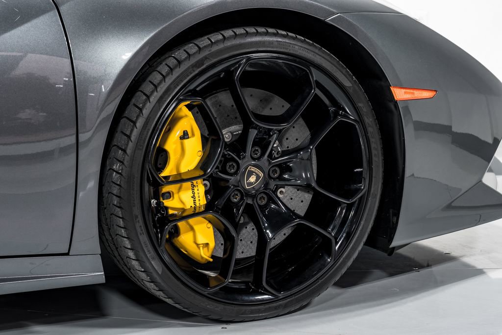 Used 2016 Lamborghini Huracan LP 610-4 AWD/4WD image 45