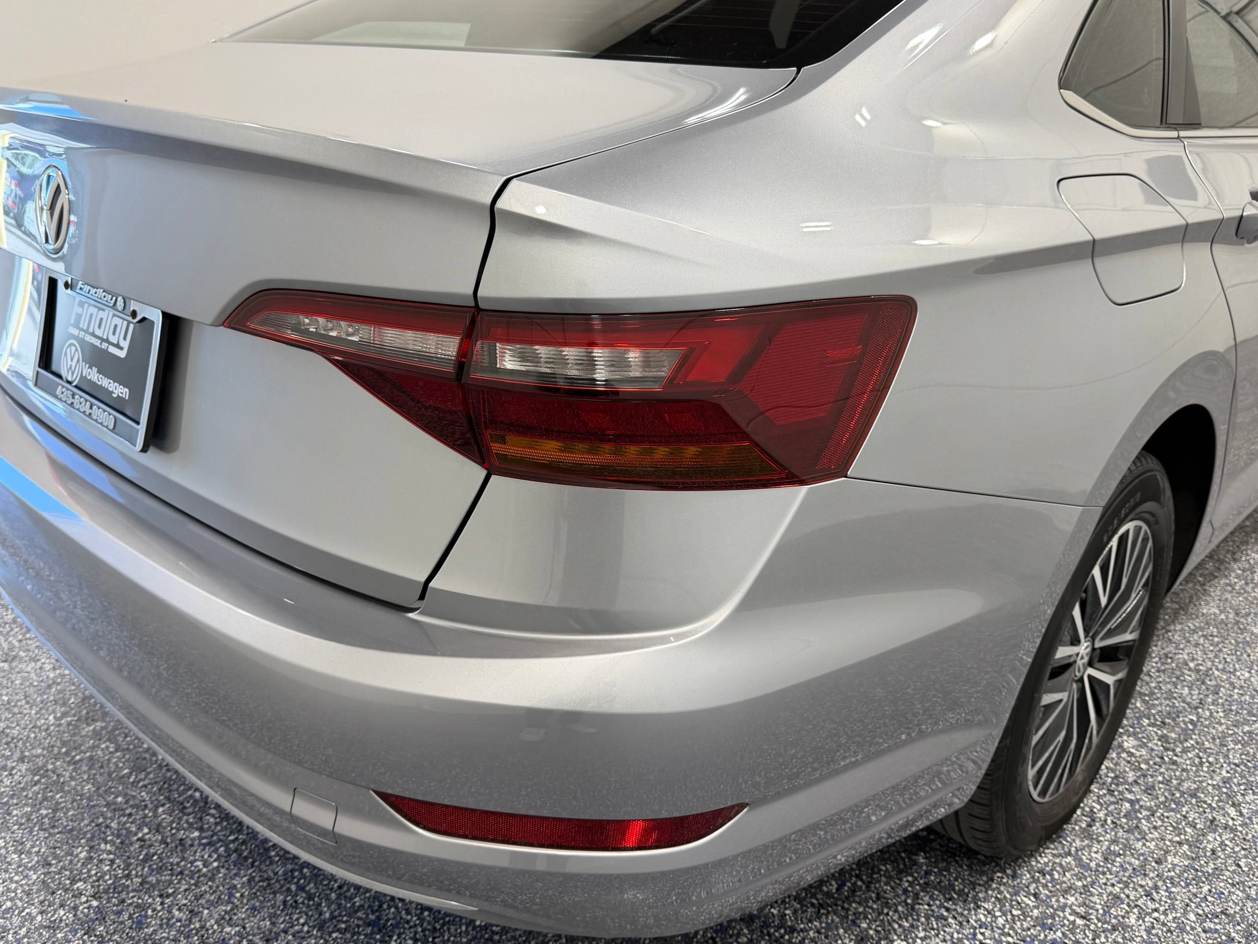 Used 2019 Volkswagen Jetta SEL FWD image 17