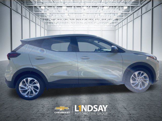 New 2027 Chevrolet Bolt LT w/ Comfort Package FWD image 9