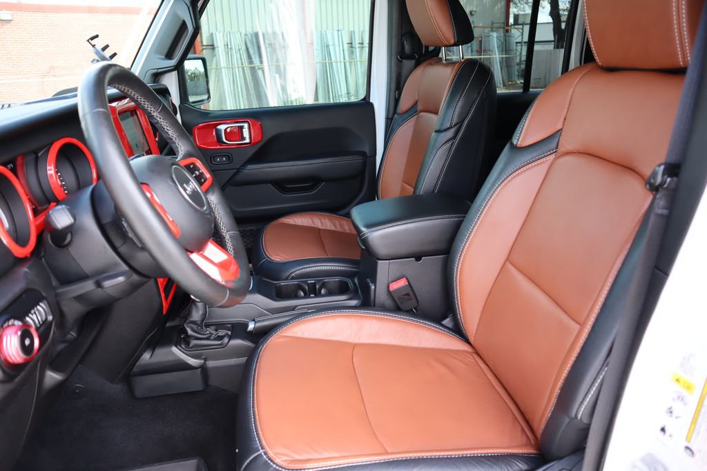 Used 2018 Jeep Wrangler Unlimited Sahara image 19