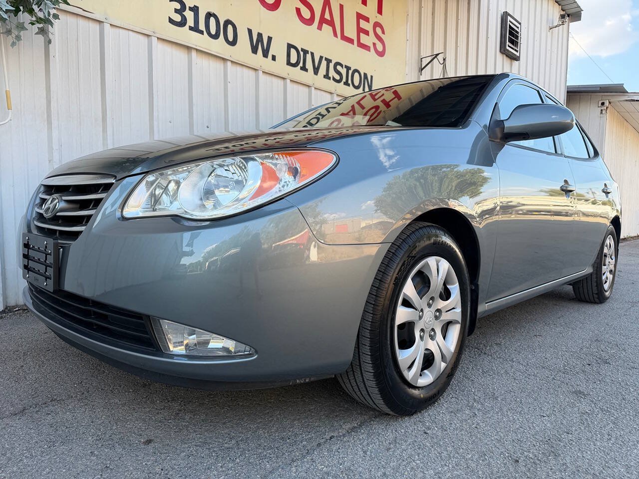 Used 2010 Hyundai Elantra GLS FWD image 10