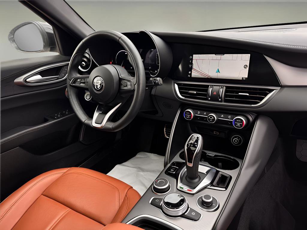 Used 2024 Alfa Romeo Giulia Ti image 9