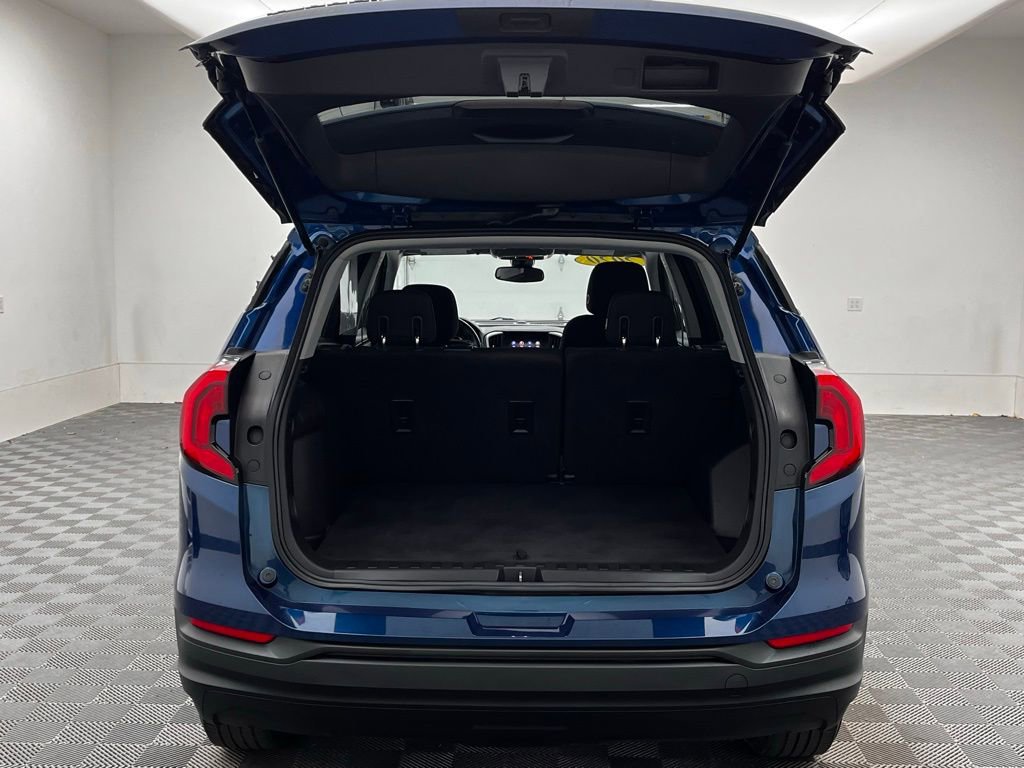 Used 2020 GMC Terrain SLE w/ Driver Convenience Package image 10