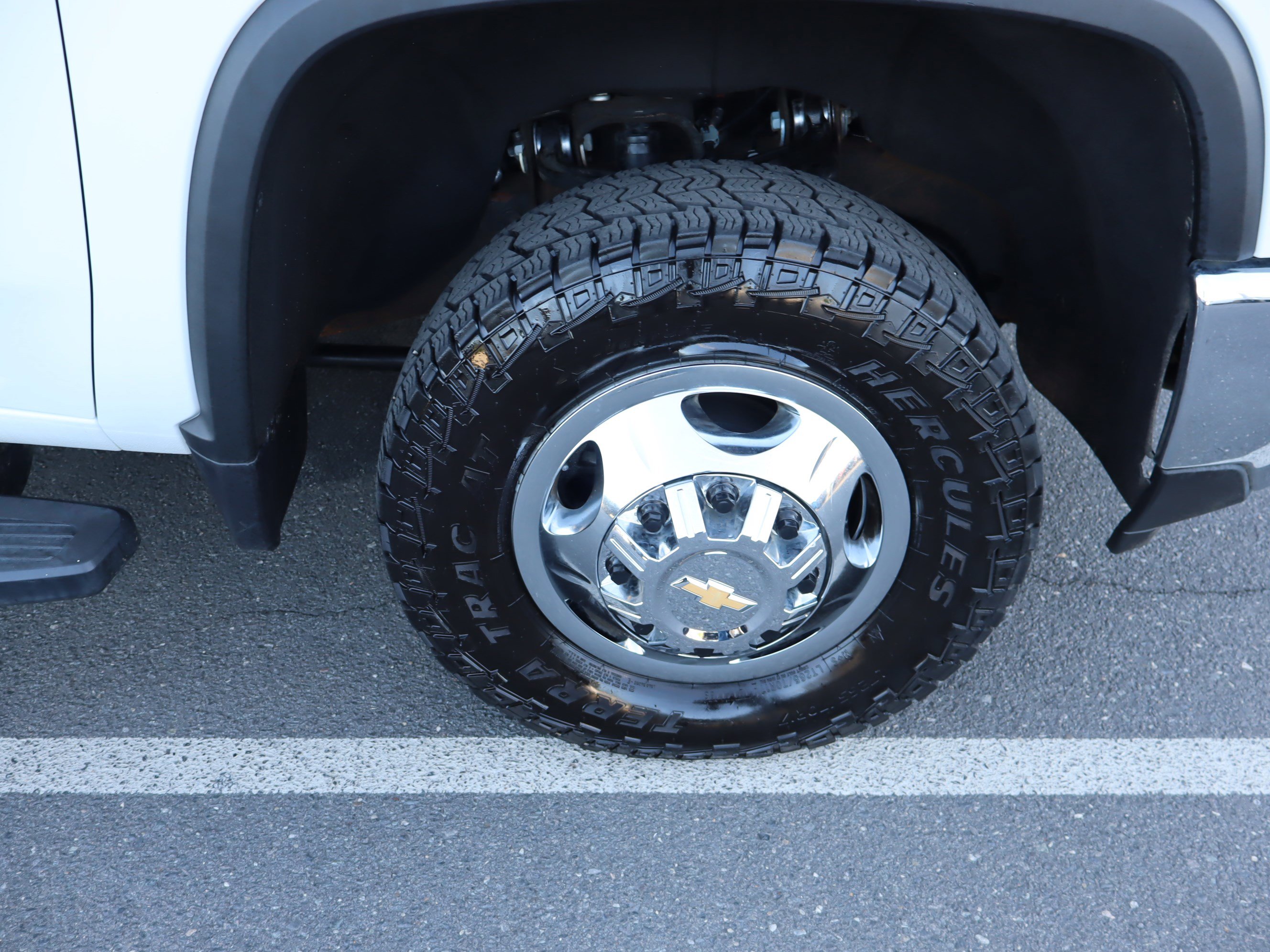Used 2024 Chevrolet Silverado 3500 LT AWD/4WD image 38