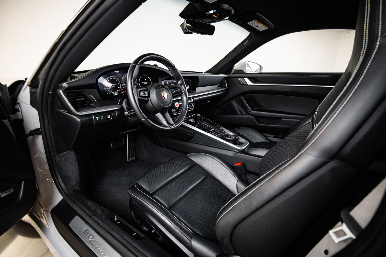 Certified 2025 Porsche 911 Carrera S RWD image 4