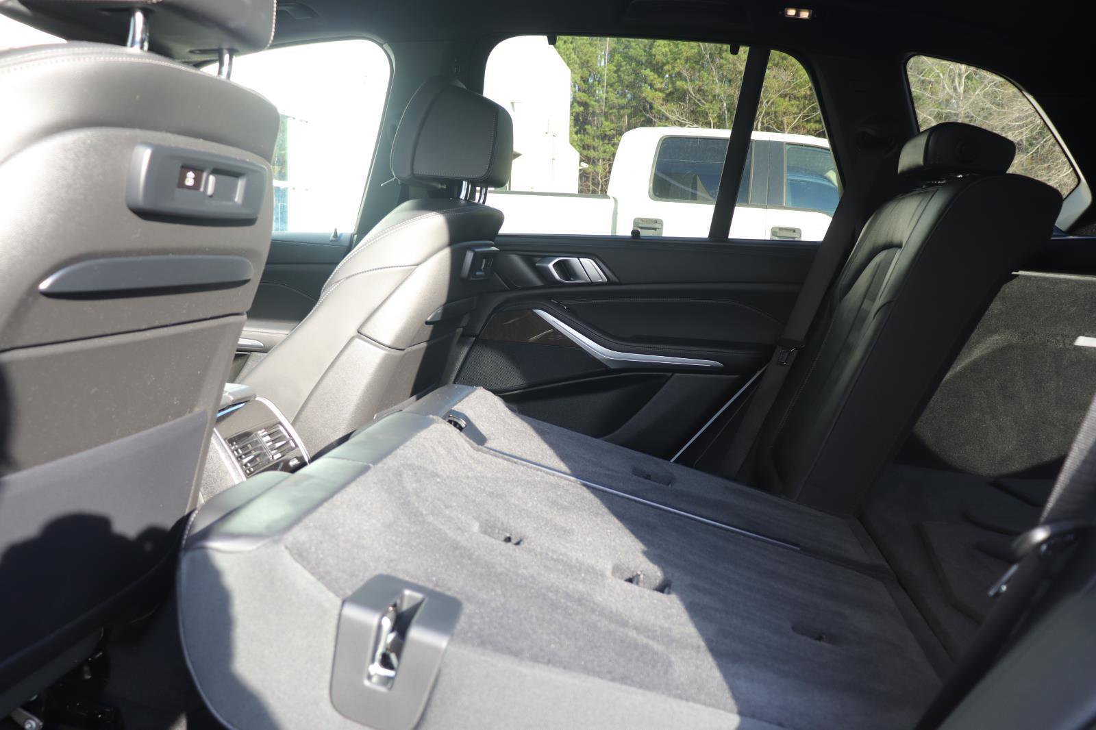 Used 2022 BMW X5 xDrive40i w/ M Sport Package image 14