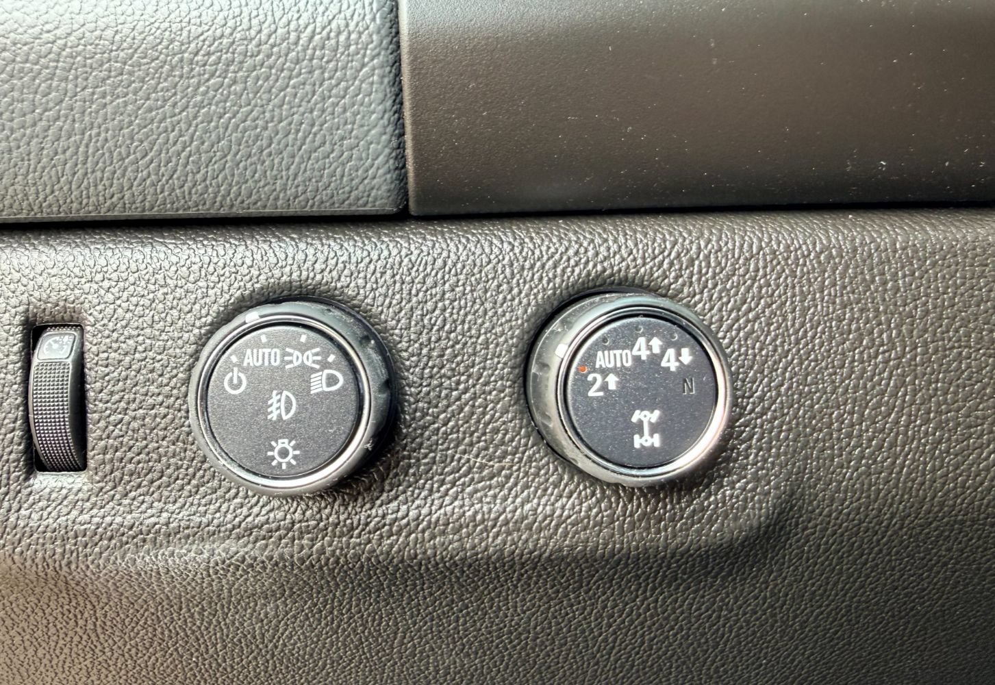 Used 2017 Chevrolet Colorado Z71 AWD/4WD image 17