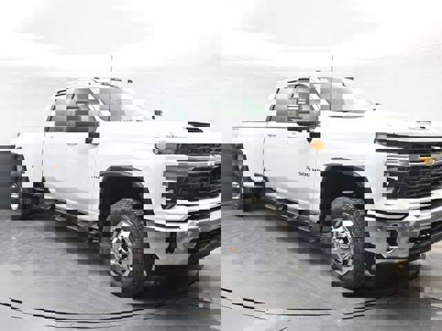 New 2026 Chevrolet Silverado 3500 LT AWD/4WD image 2