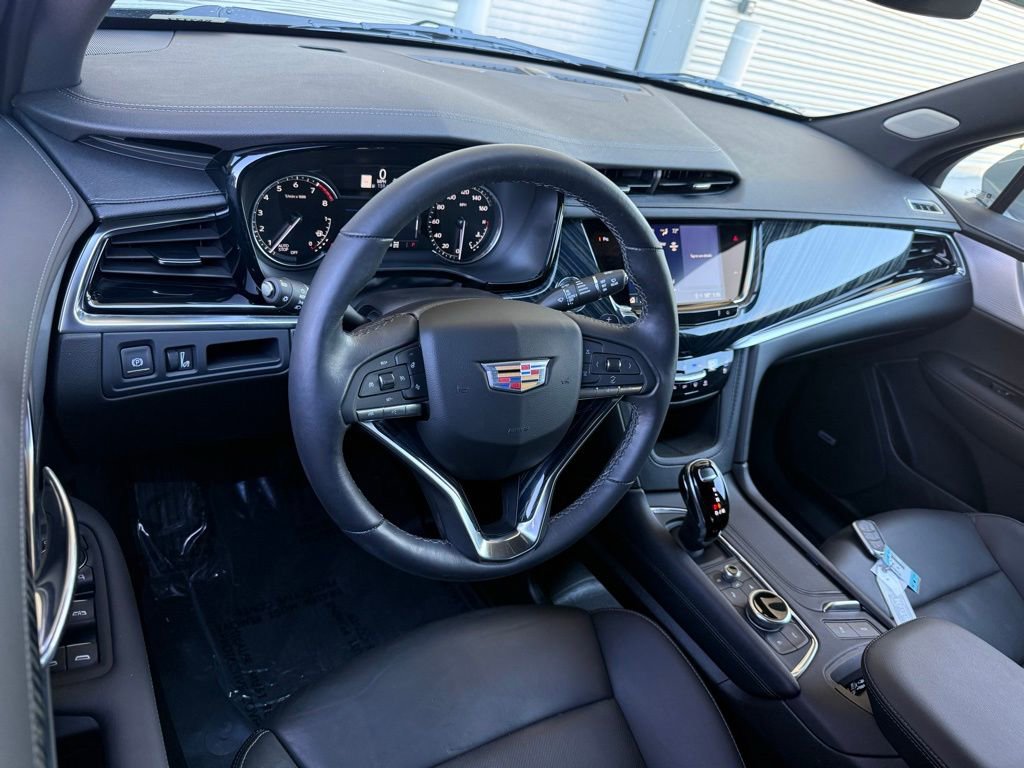 Used 2024 Cadillac XT6 Premium Luxury w/ LPO, Floor Liner Package image 3