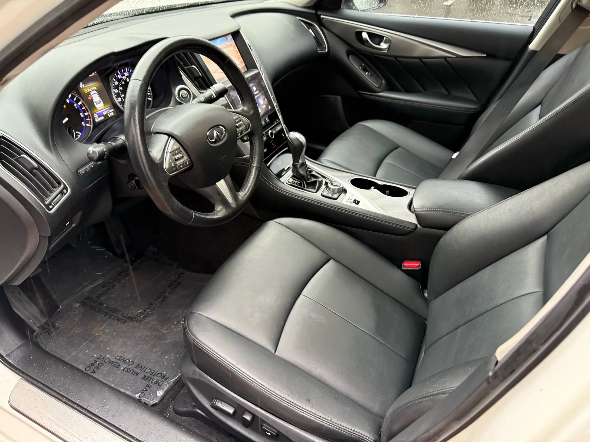 Used 2016 INFINITI Q50 3.0t Premium w/ Driver Assistance Package image 9