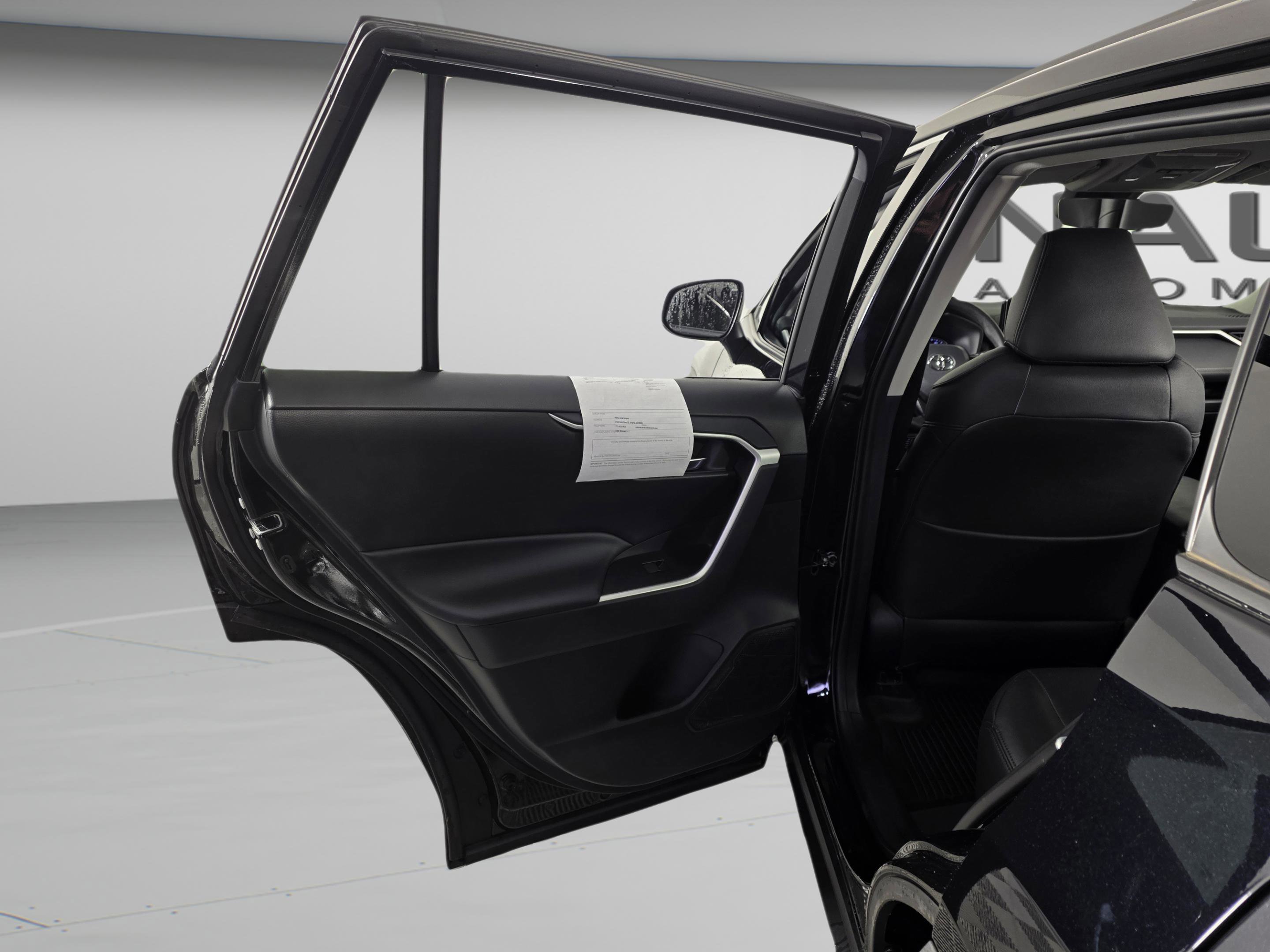 Used 2021 Toyota RAV4 XLE image 29