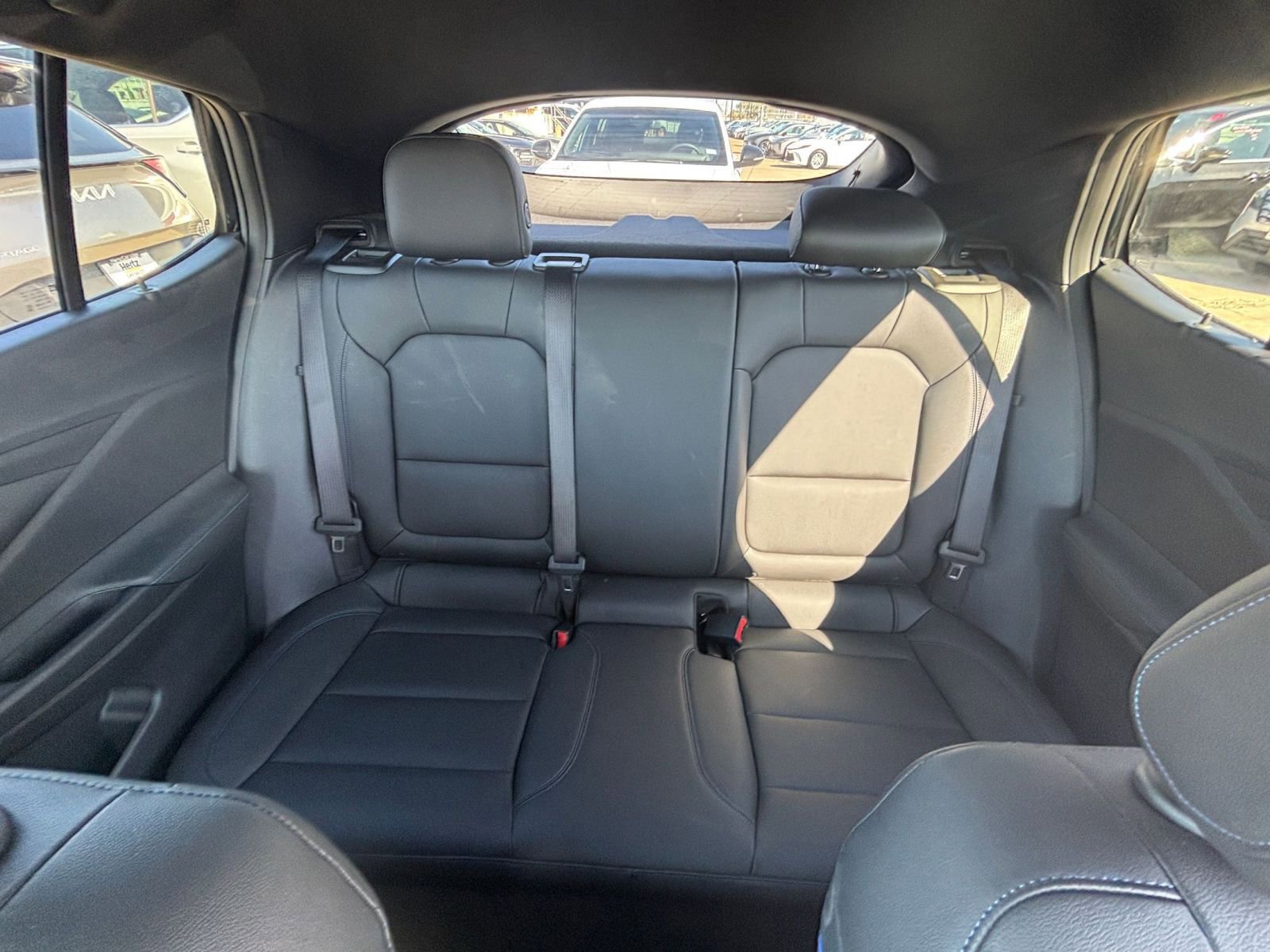 Used 2025 Buick Envista Sport Touring image 37