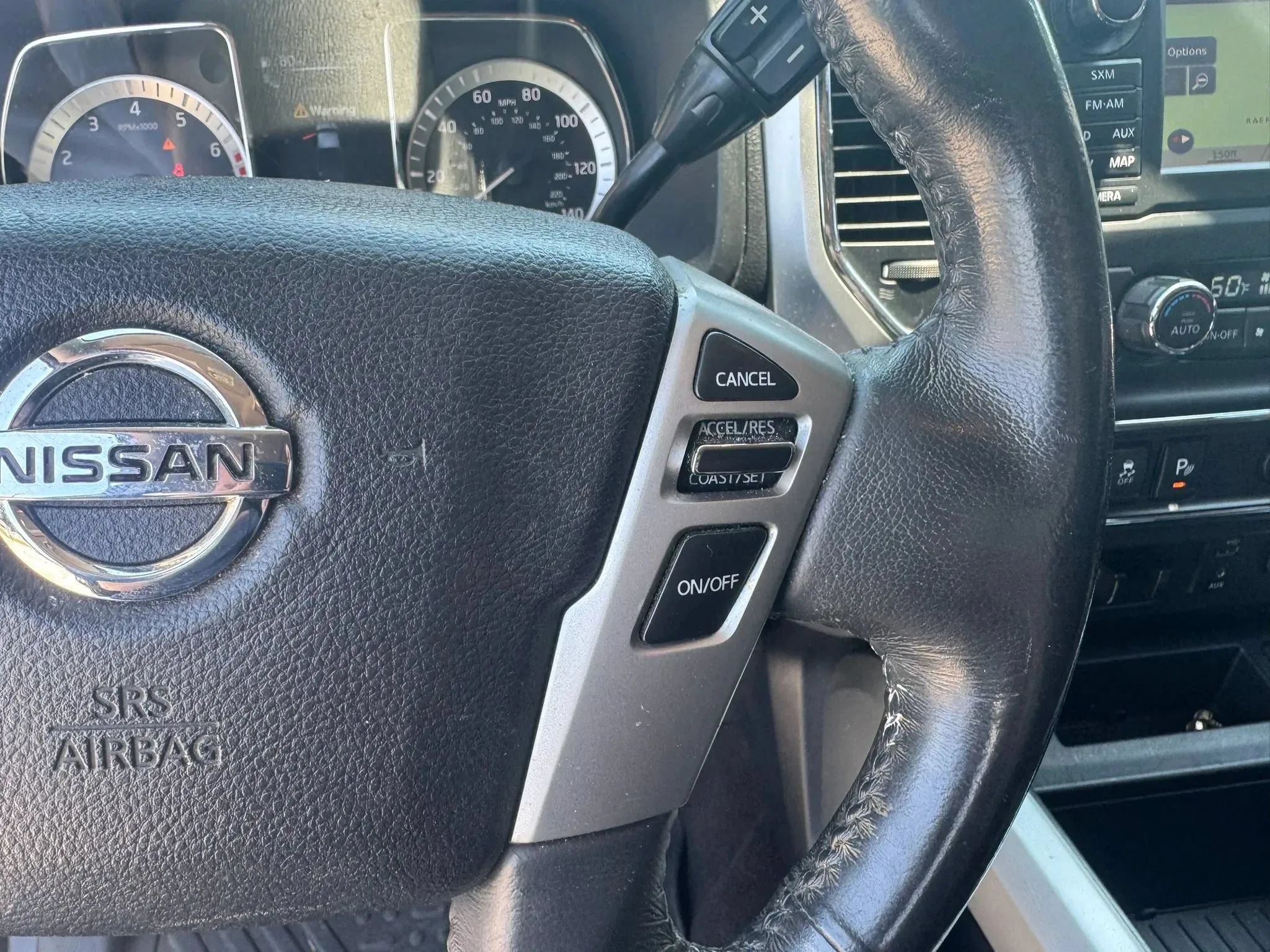 Used 2017 Nissan Titan SL w/ SL Towing Convenience Package RWD image 19
