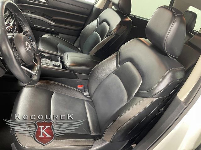 Used 2023 Nissan Pathfinder SL w/ Lighting Package (N92) image 12