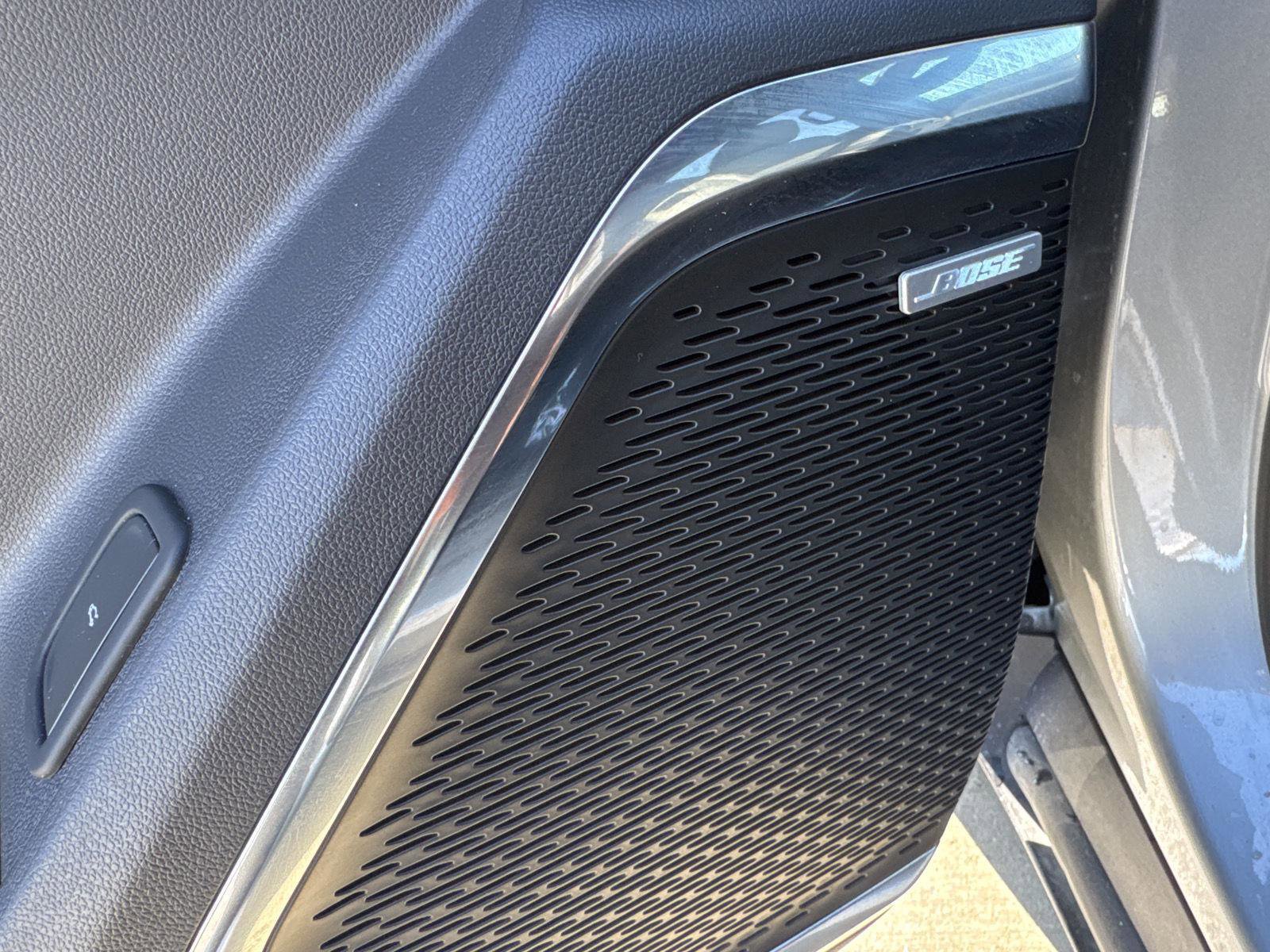 Used 2025 Chevrolet Traverse LT w/ Enhanced Driving Package image 16