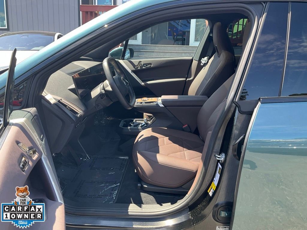 Used 2023 BMW iX xDrive50 w/ Premium Package image 12