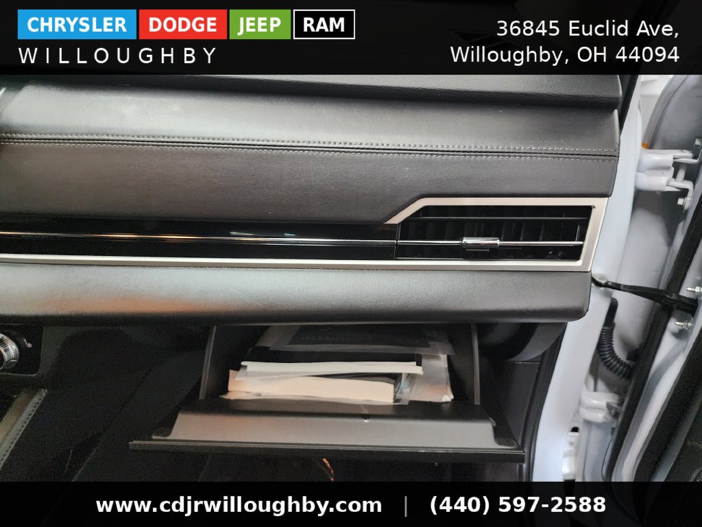 Used 2024 Mitsubishi Outlander AWD image 37