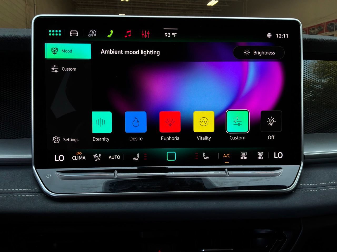 Used 2026 Volkswagen Tiguan SE FWD image 30