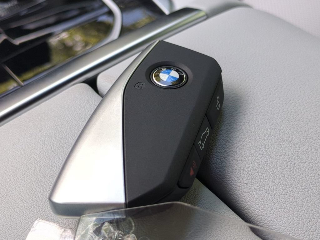 New 2026 BMW X5 xDrive40i w/ M Sport Package AWD/4WD image 29